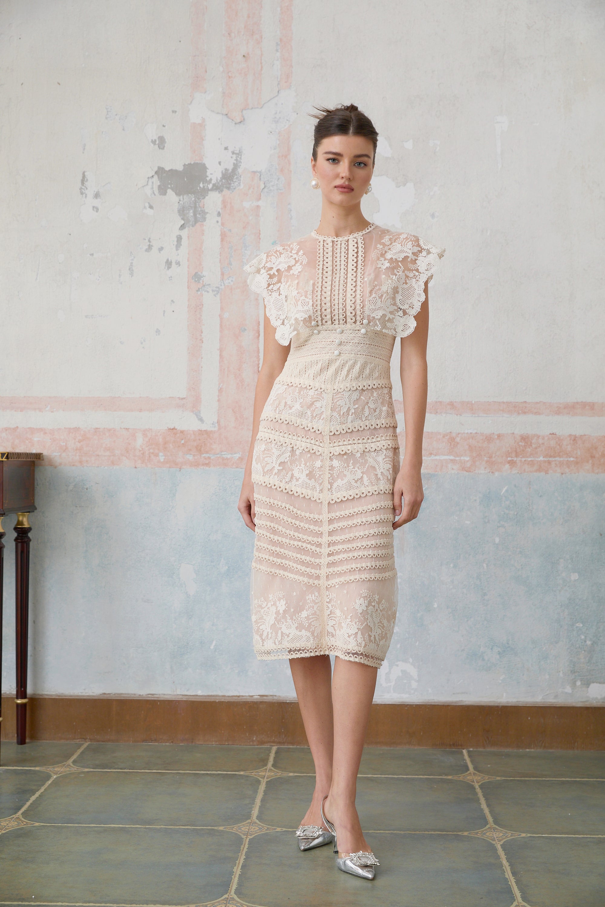 Fleur floral-embroidered lace midi dress in Neutrals – Miss Rosier