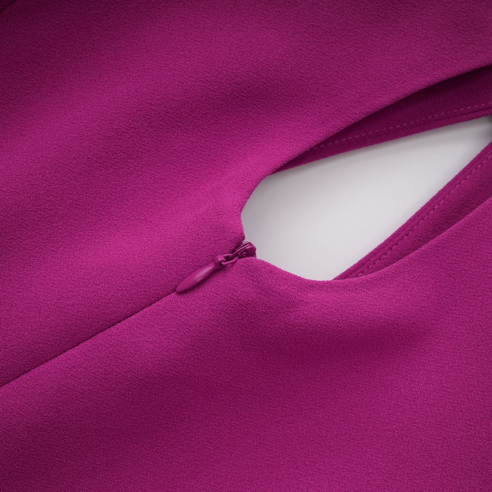 Majestueuse Fuchsia Keyhole-Detail Mermaid Gown