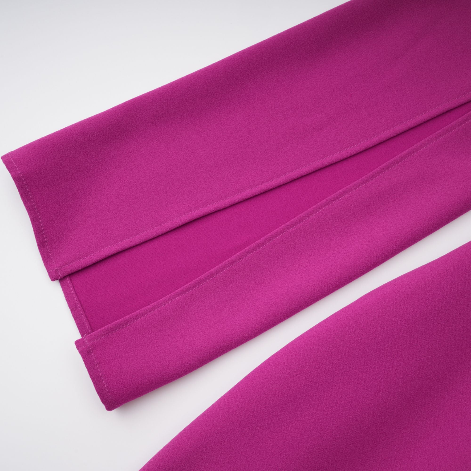 Majestueuse Fuchsia Keyhole-Detail Mermaid Gown