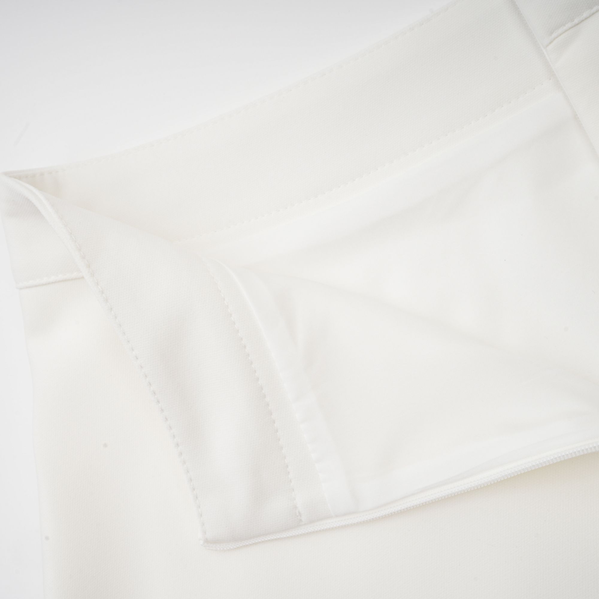 Hilaire White 3D-Petal Top & Skirt Matching Set