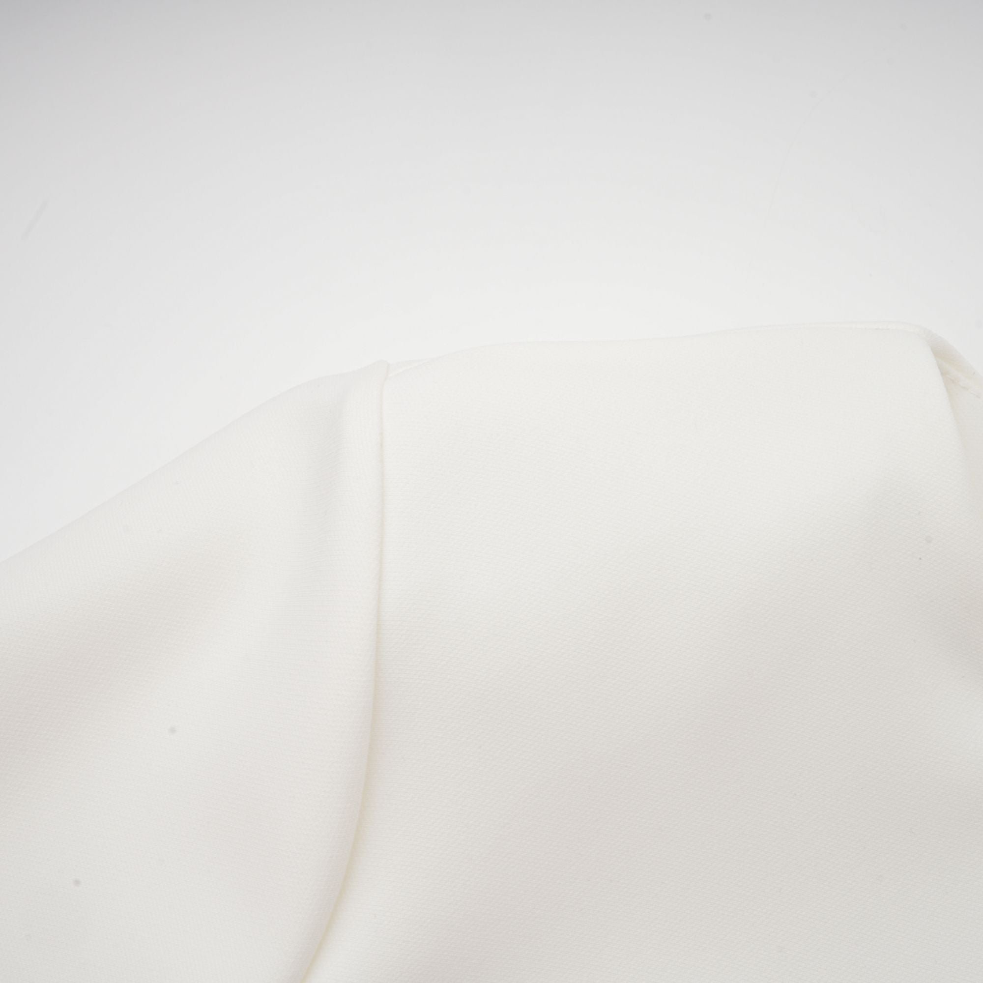 Hilaire White 3D-Petal Top & Skirt Matching Set