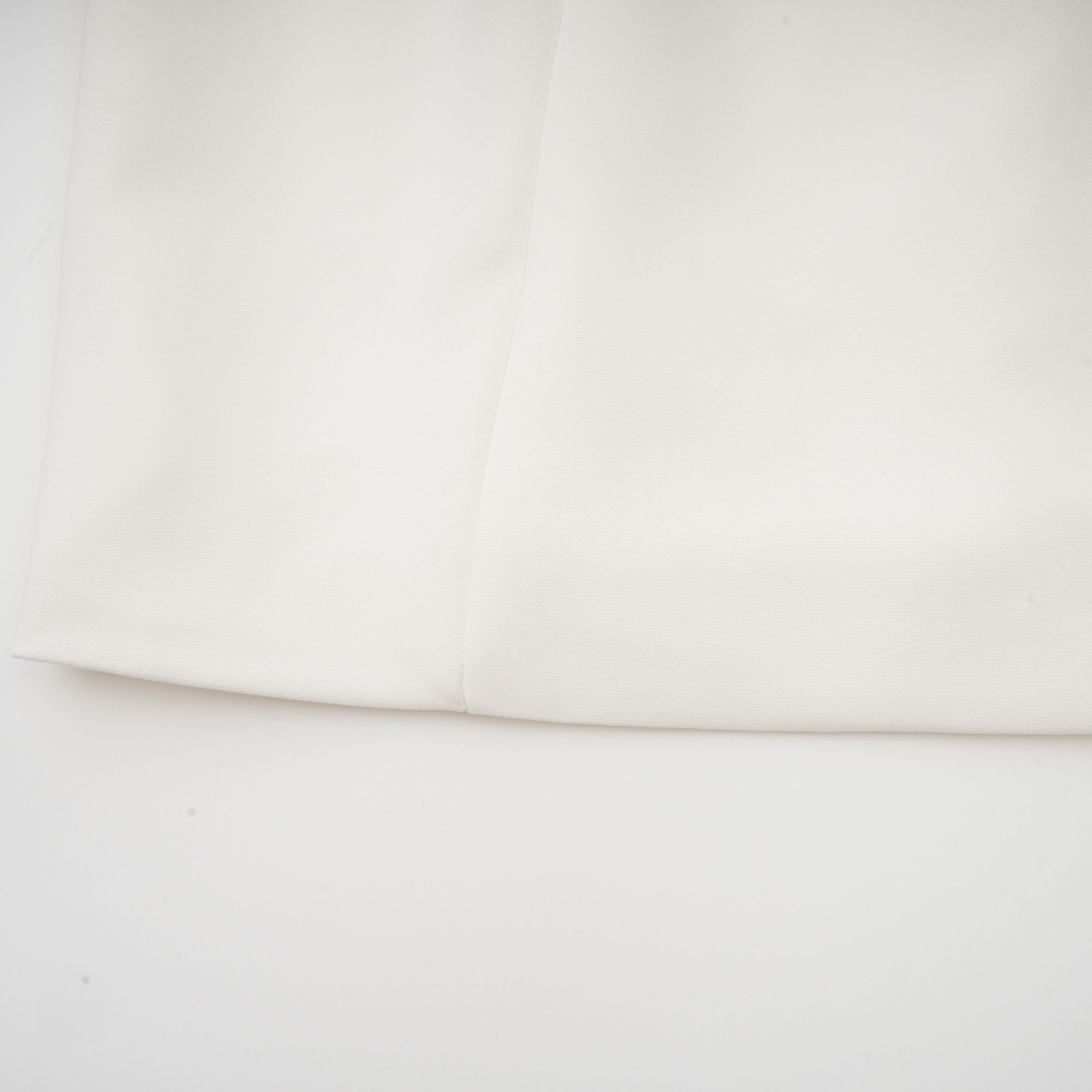 Hilaire White 3D-Petal Top & Skirt Matching Set