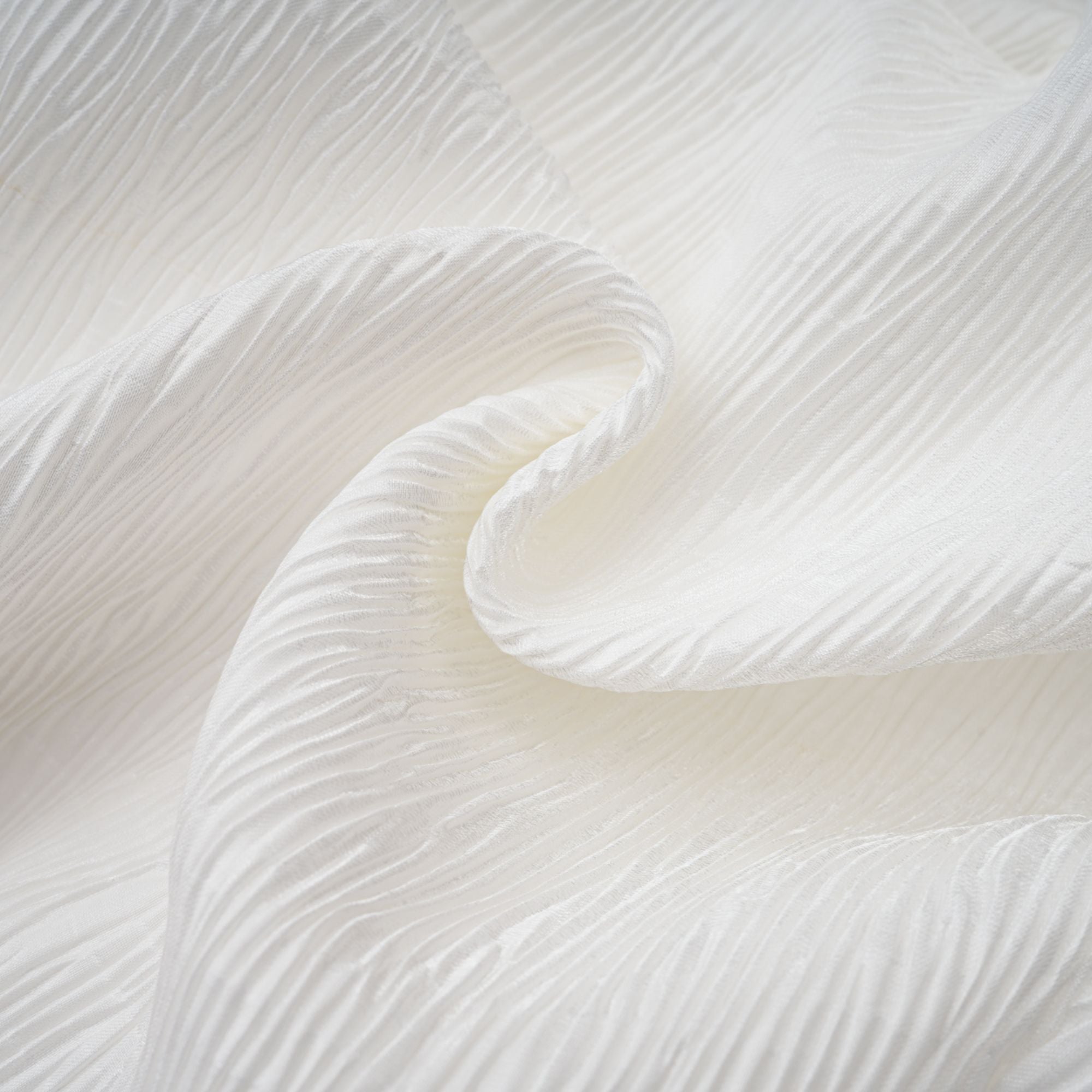 Pétale White Rose Appliqué Maxi Dress