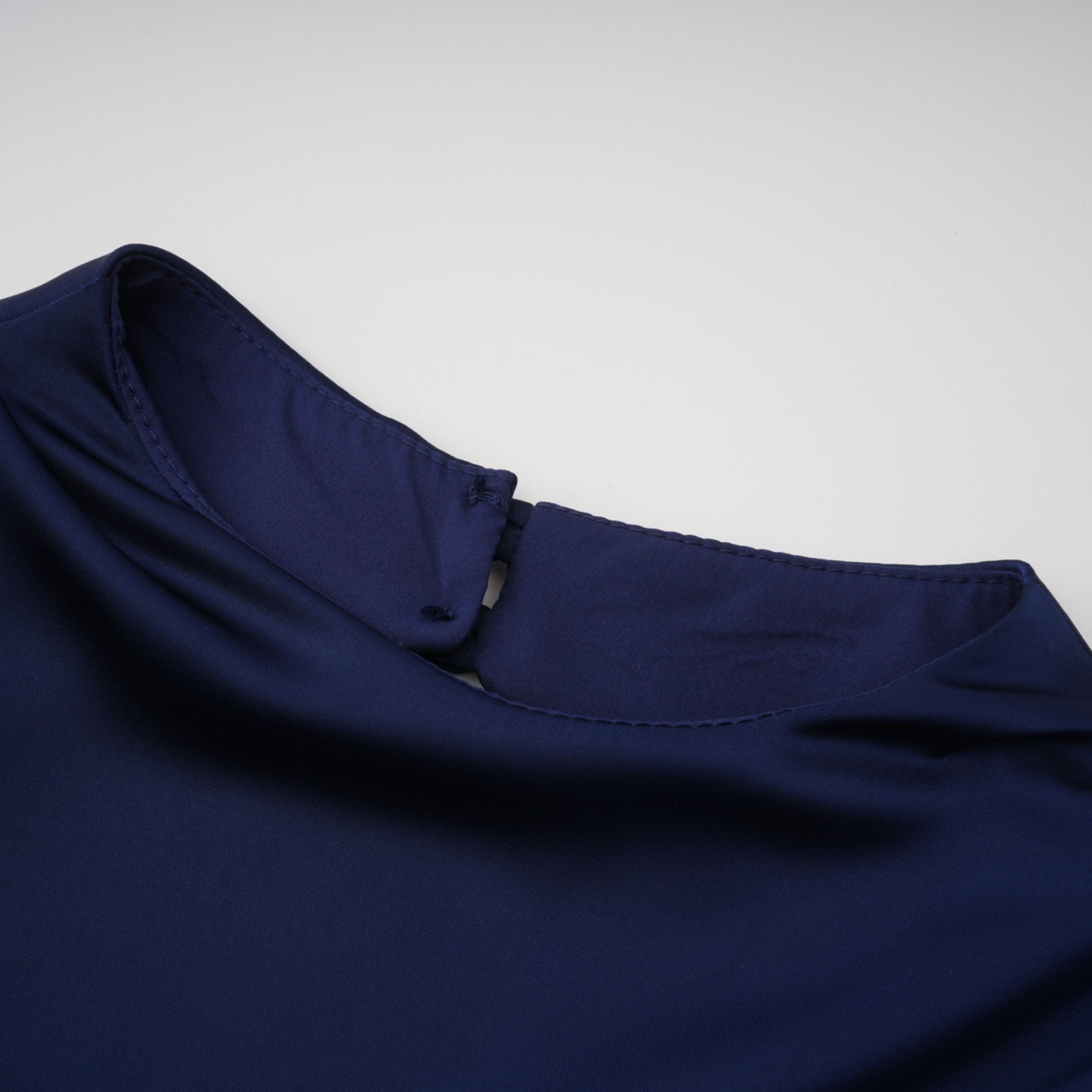 Kerttu Navy Blue Ruched Maxi Dress with Asymmetrical Sleeves