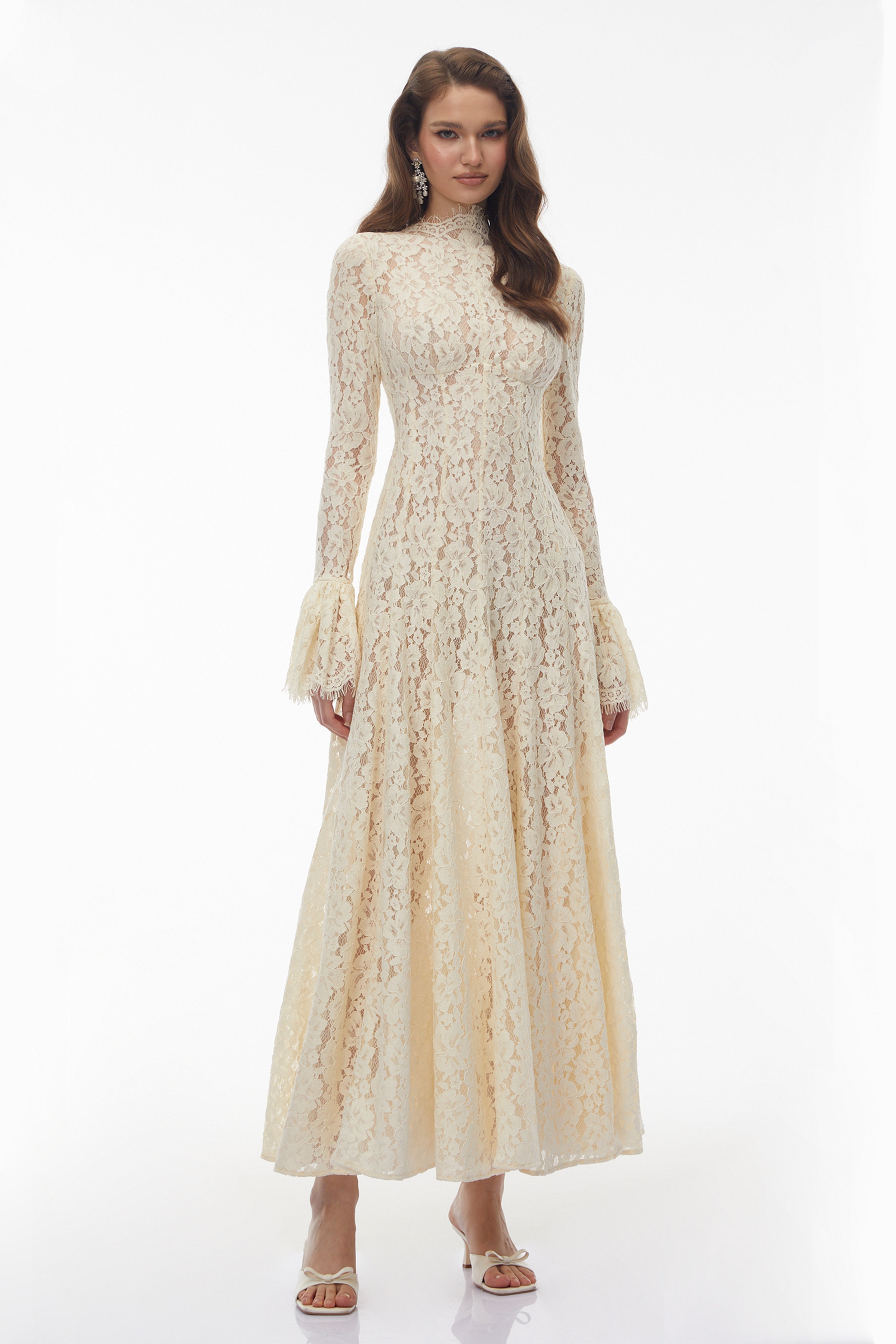 Miss rosier マキシ　ドレス　ホワイト　花柄 Nasrin White Mock Neck Floral Lace Maxi Dress – Miss Rosier