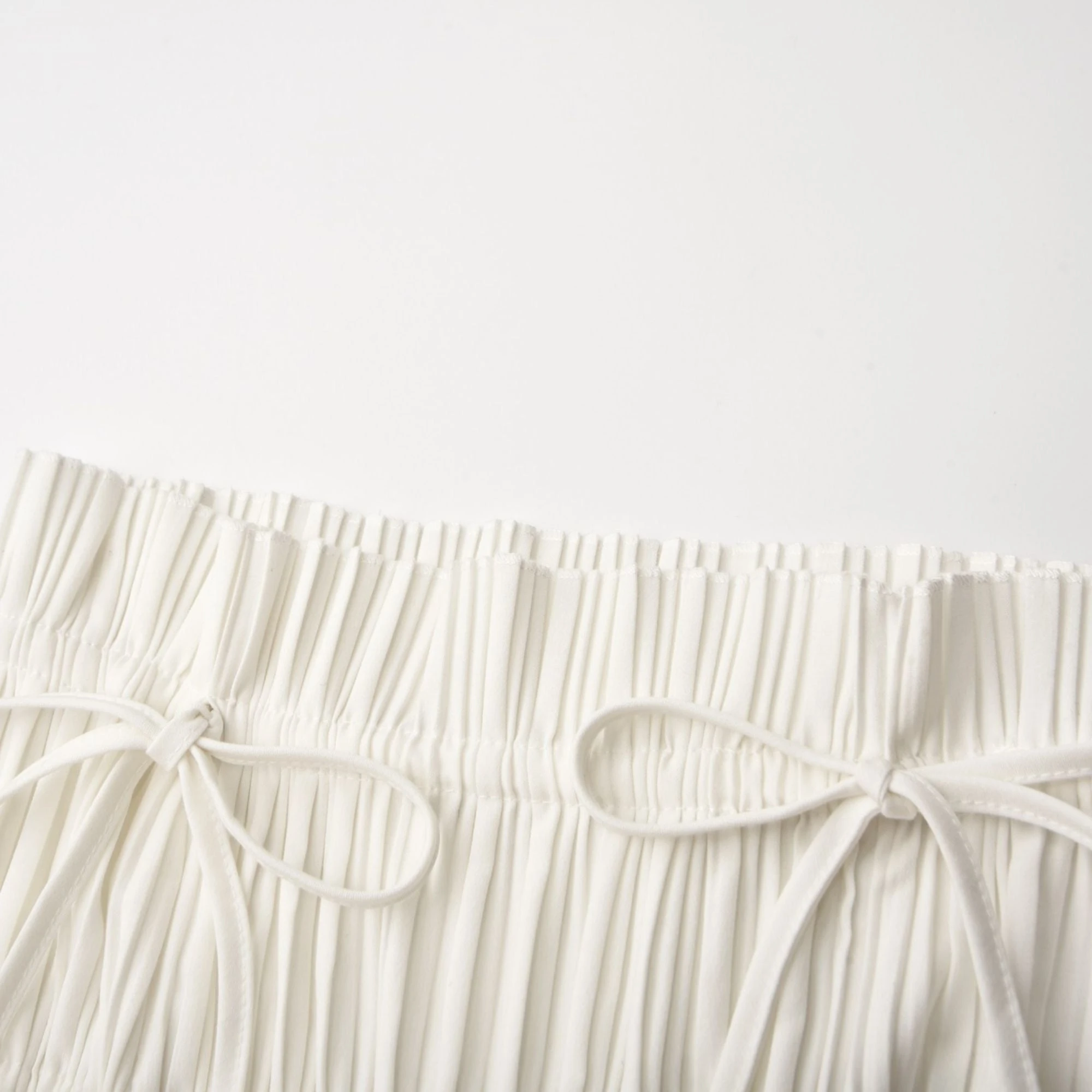itsy open-back pleated top & skirt matching set - itsy, it‘s different